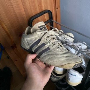 Very rare Adidas Panther size 9 mens